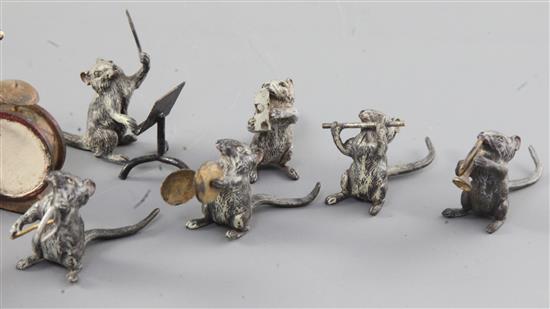 An Austrian cold painted bronze eleven piece rat orchestra, largest 2 x 3.25in.